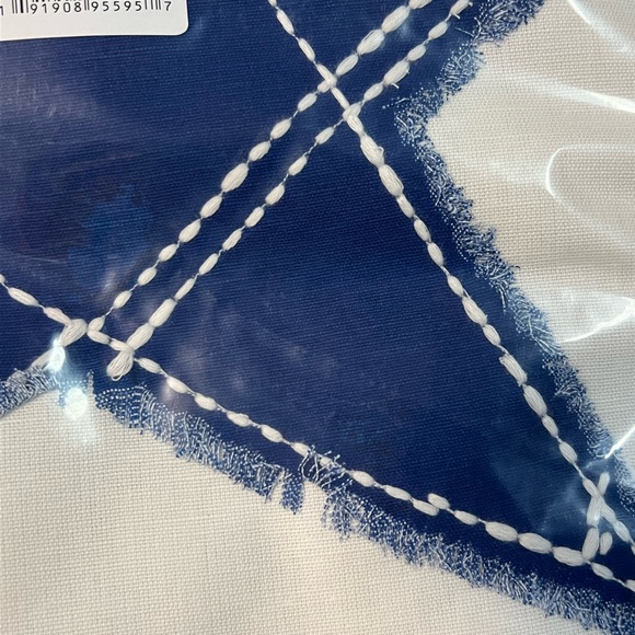 NWT Toss Pillow with Patriotic Star & Corner Tassles- Threshold - Picture 3 of 3